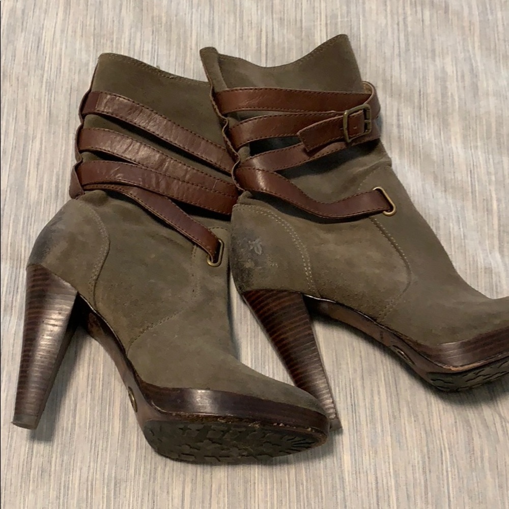 Frye mid rise boot.